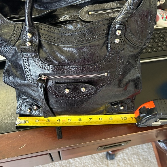 BALENCIAGA RIVACITY Black Paper
Leather two way handbag Rare Vintage EUC COA - Picture 13 of 16